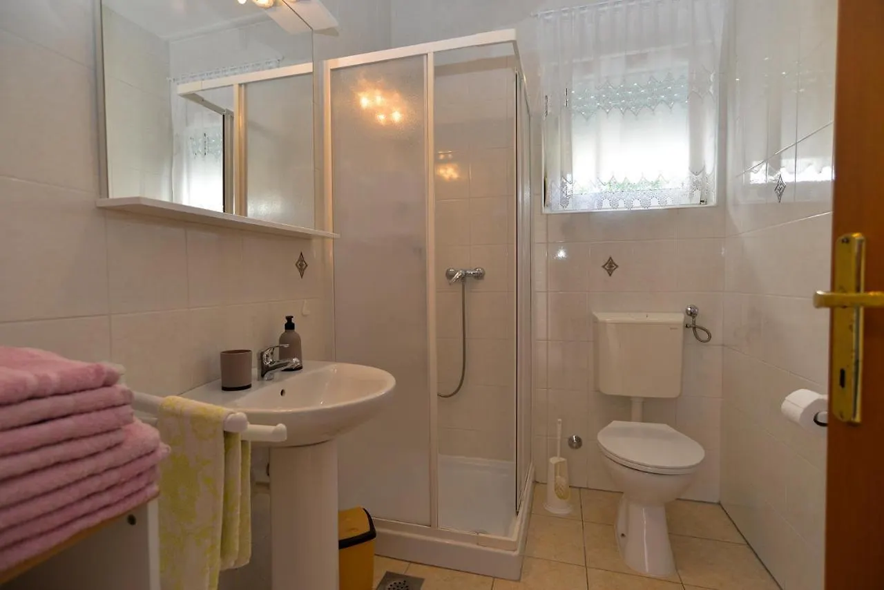 Apartments Marija 1124 Fazana Croatia