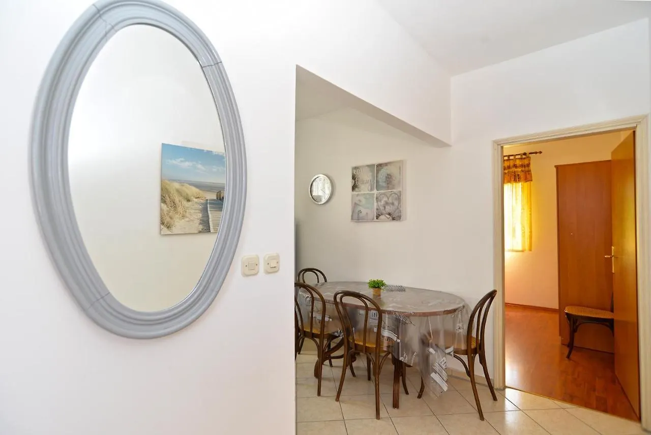 Apartments Marija 1124 Fazana Croatia