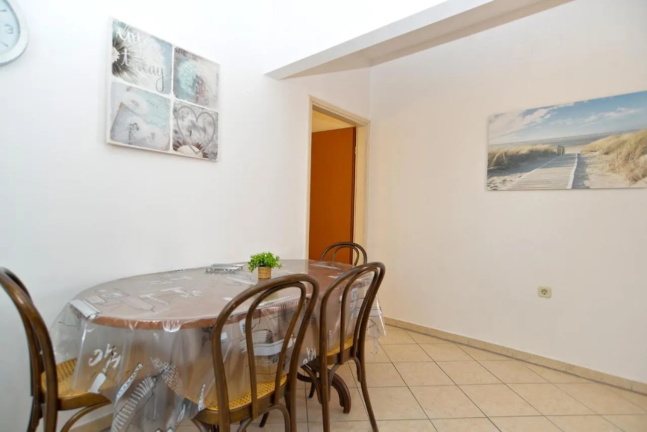 Apartments Marija 1124 Fazana